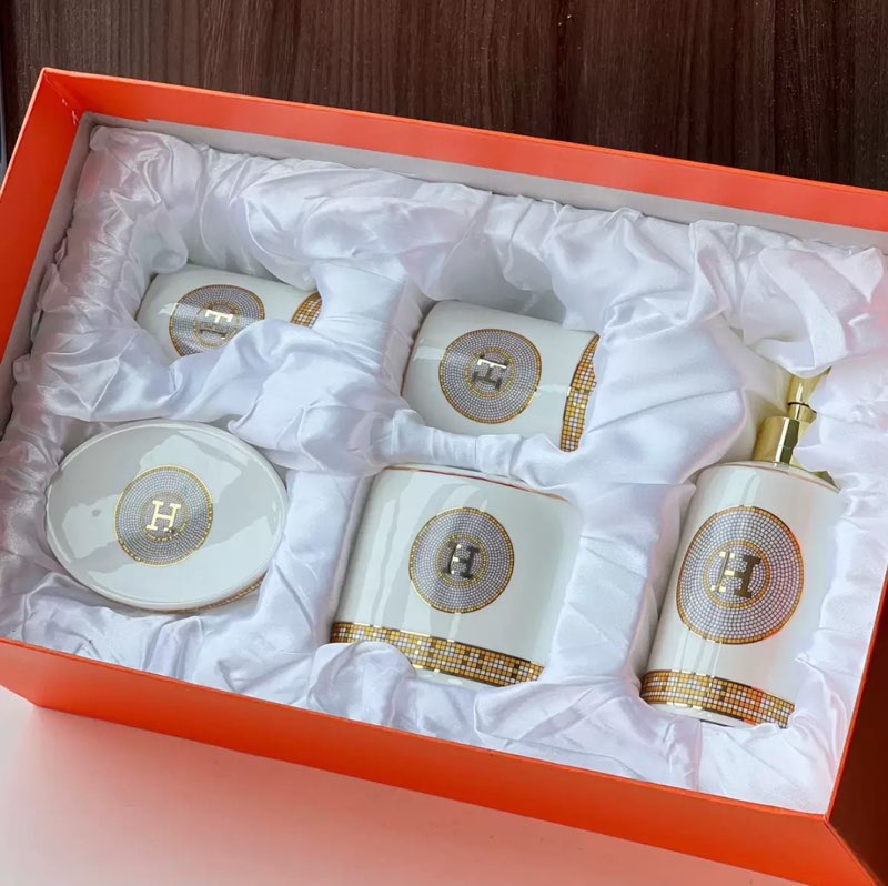 wholesale quality hermes bathroom accessories set model no. 5